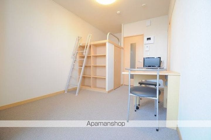 レオパレスダイチAの居間