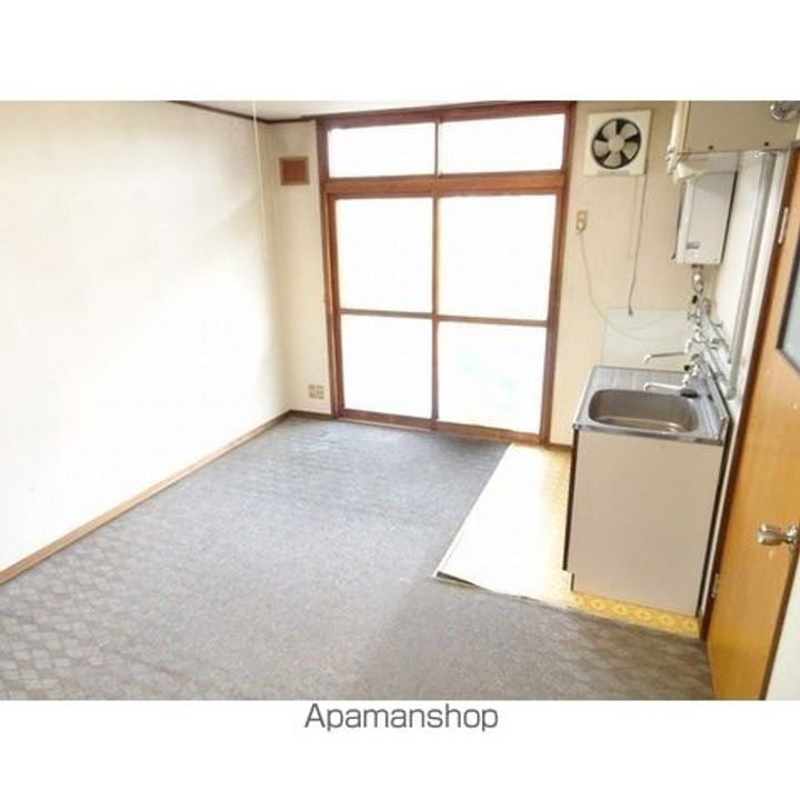 ときわハウジング106の居間