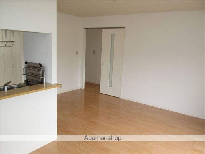 エトワール滝宮 B棟の居間