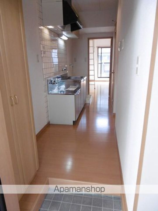 伊藤賃貸住宅 WESTの玄関