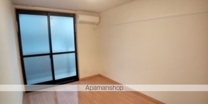 レオパレスTOMA Ⅲの居間