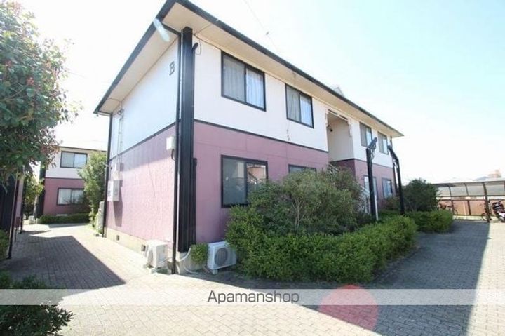 香川県高松市多肥上町の賃貸アパートの外観