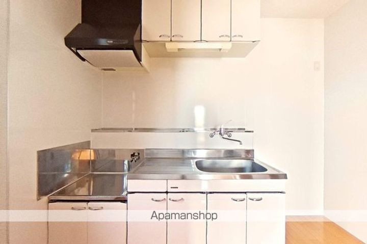 高知県高知市南川添の賃貸マンションのキッチン