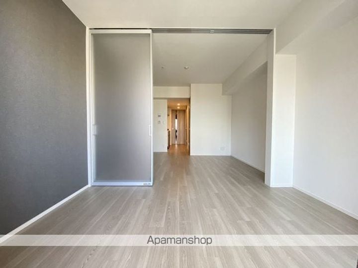 シーズンフラッツ上杉の居間