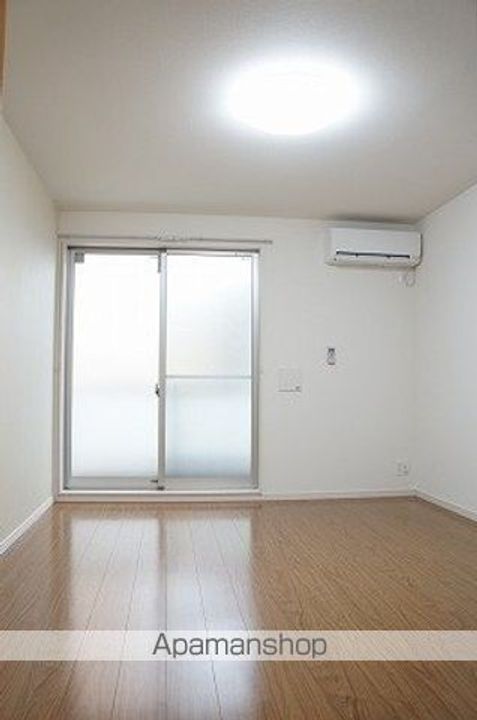 千葉県千葉市中央区道場南1丁目の賃貸アパートの居間