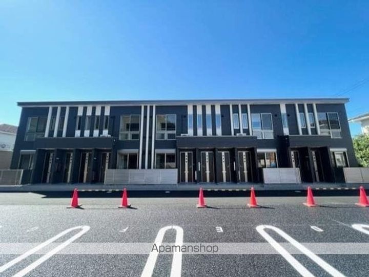 滋賀県彦根市正法寺町の賃貸アパートの外観