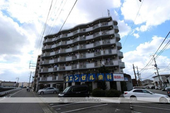 ロイヤルセブンハイツⅡの外観