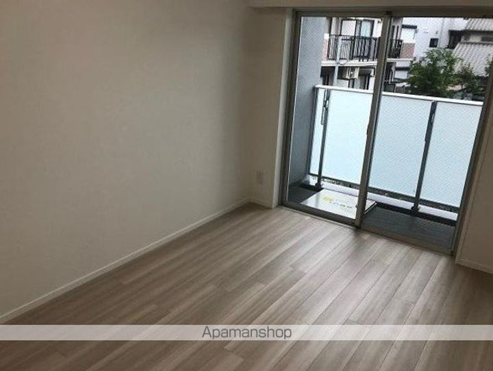 東京都板橋区小茂根4丁目の賃貸マンションの居間