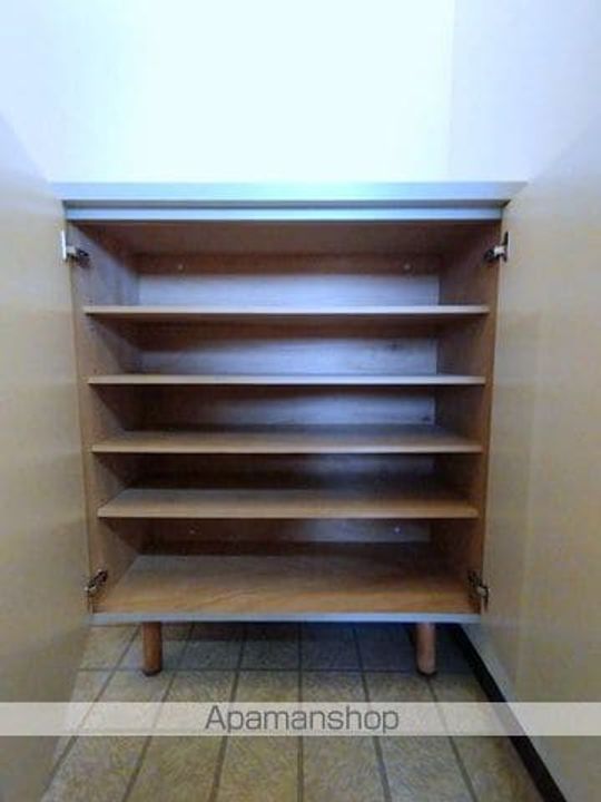 神奈川県川崎市宮前区野川台2丁目の賃貸マンションの内装