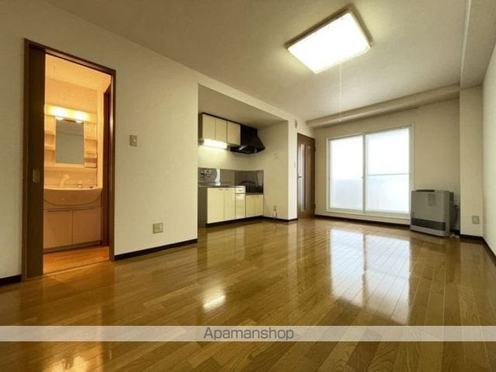 ピュアパレス柏木の居間