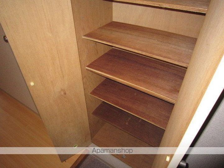 宮城県仙台市青葉区大町2丁目の賃貸マンションの玄関