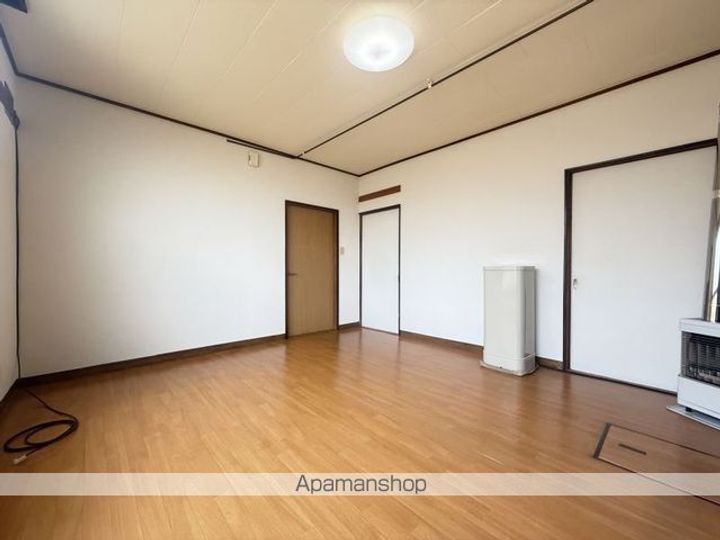 美原4丁目25番1棟3戸2Fの内装