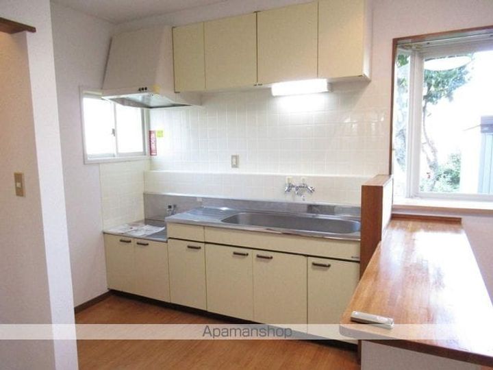 セーレム前九年103のキッチン