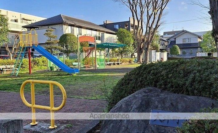 グランドゥール稲川の周辺