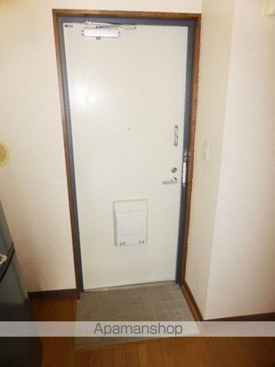 長野県長野市大字高田南高田の賃貸アパートの玄関