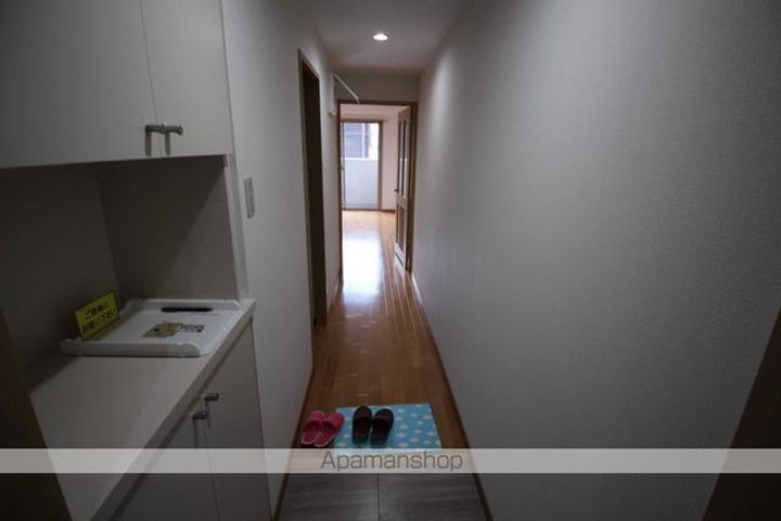 東千田町ハイムの玄関