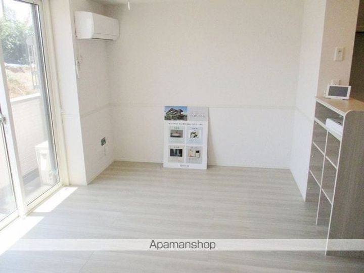 ヴィラクレストVIの居間