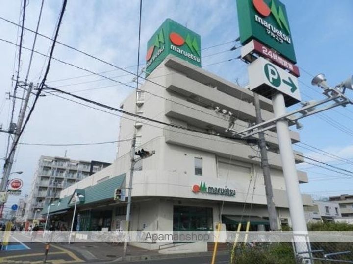 サンブライト18の周辺