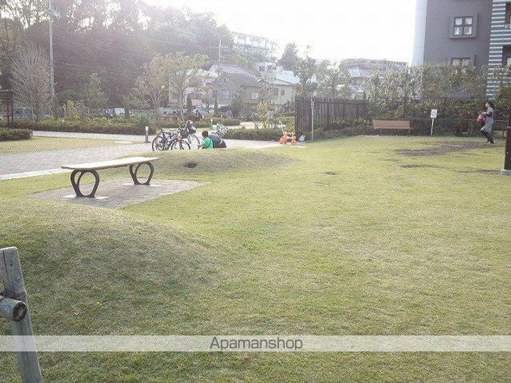 神奈川県川崎市宮前区馬絹4丁目の賃貸アパートの周辺