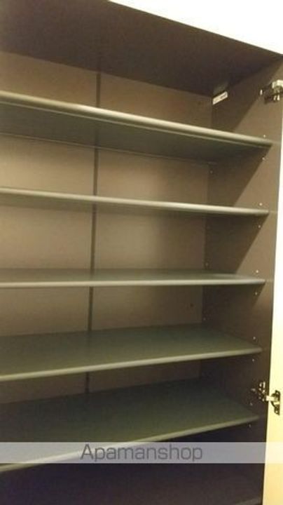 エスペランサ旭 B棟103の玄関