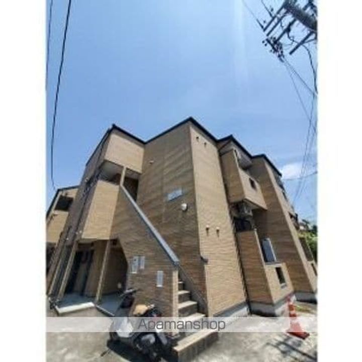 ペルカルロ203号室の外観