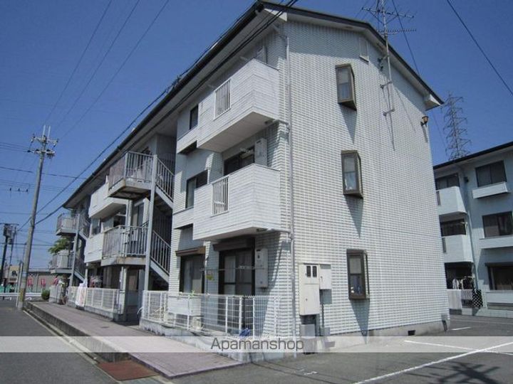 ロイヤルウイングB棟107の外観