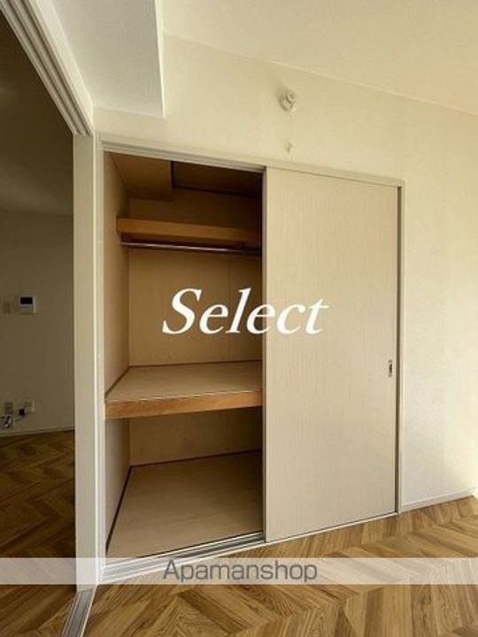 神奈川県横浜市中区宮川町3丁目の賃貸マンションの内装