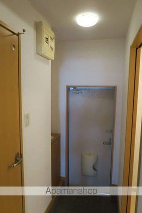 大阪府泉大津市旭町の賃貸アパートの玄関