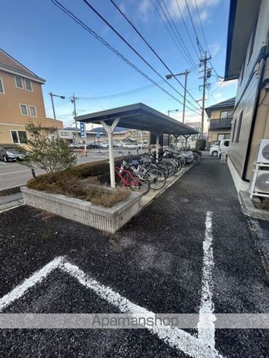 アべニューミキC棟の外観