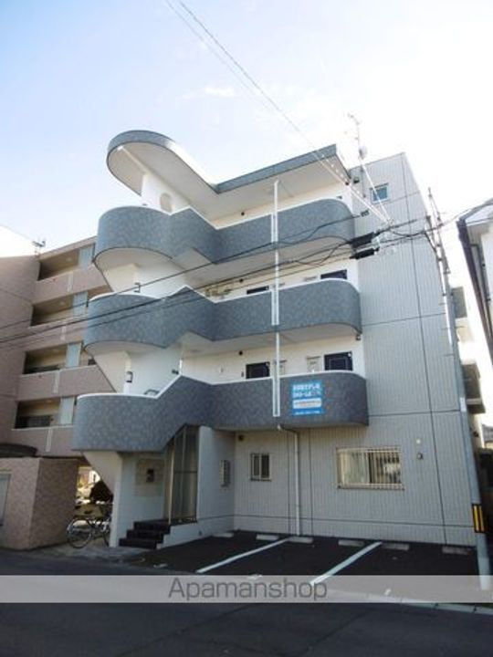 PRIMUM ESSEの外観