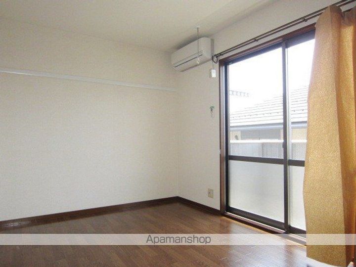 ディアスあらいA棟の居間