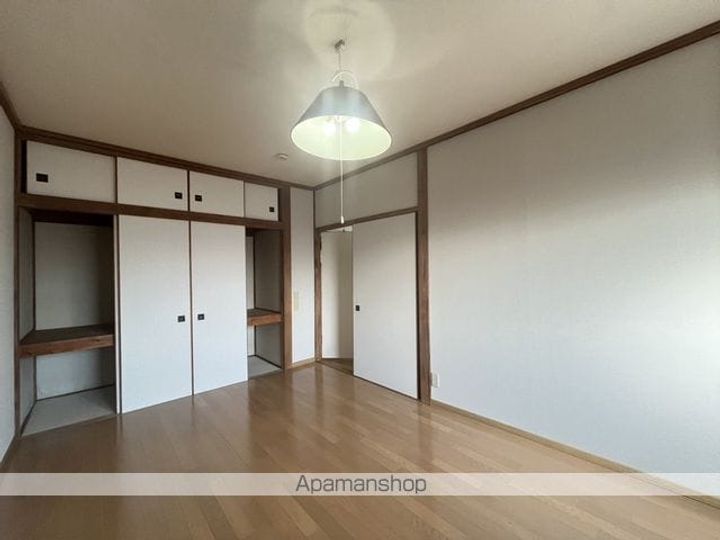 グリーンパークキャピタン8の内装