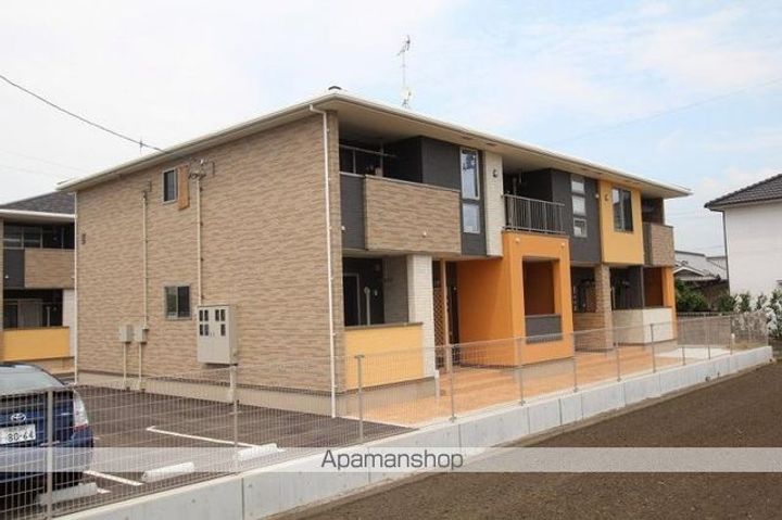 香川県高松市小村町の賃貸アパートの外観