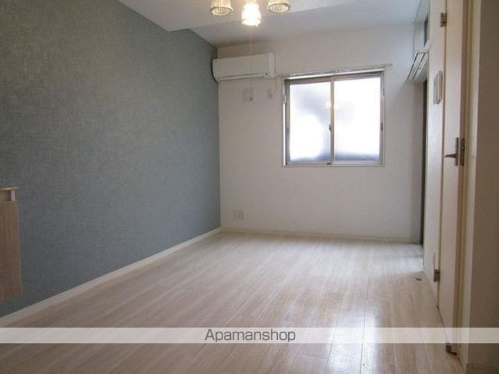 東京都杉並区阿佐谷南3丁目の賃貸アパートの居間