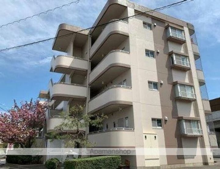 香川県さぬき市志度の賃貸マンションの外観