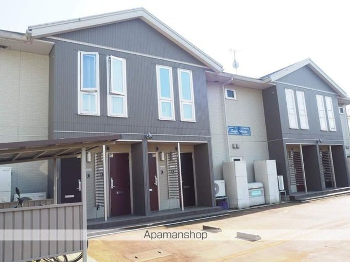 新潟県上越市春日山町3丁目の賃貸アパートの外観
