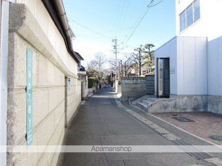 ドムス・ミワ西館の周辺