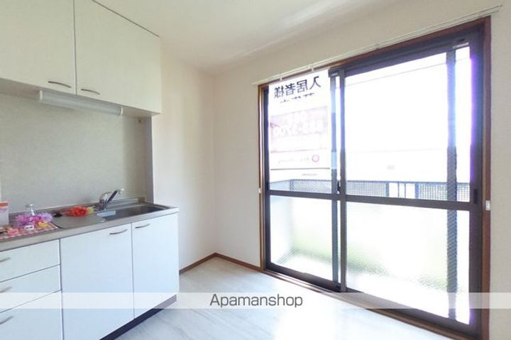 高知県土佐市蓮池の賃貸アパートのキッチン