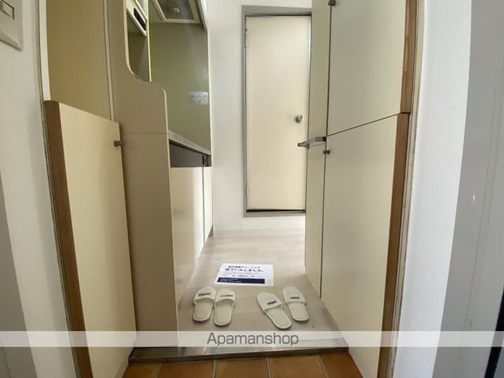 メゾン・ド・ミュール308の玄関