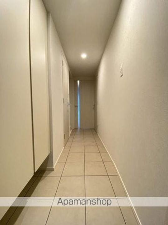 シーズンフラッツ一番町の玄関