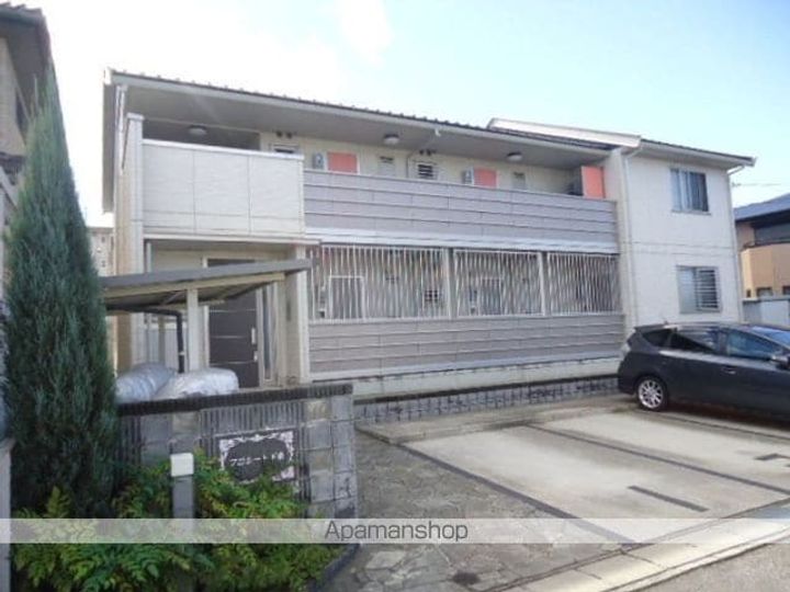 愛知県春日井市下条町2丁目の賃貸アパートの外観