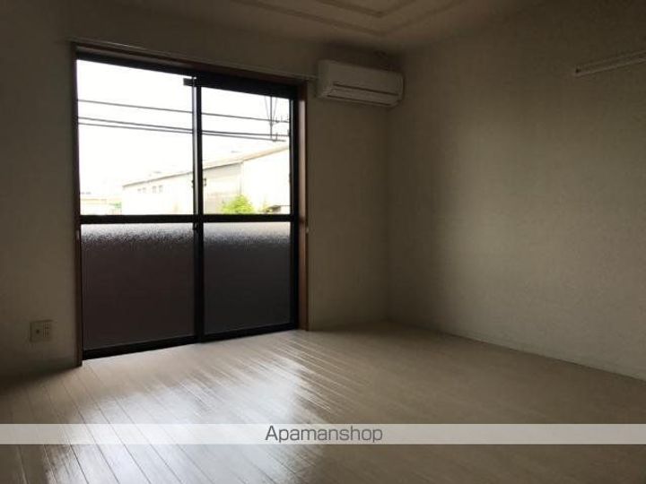 F’S COURTの内装