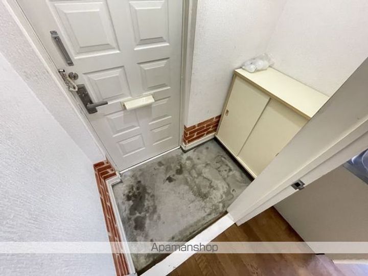 シーサイド七重浜B棟203の玄関