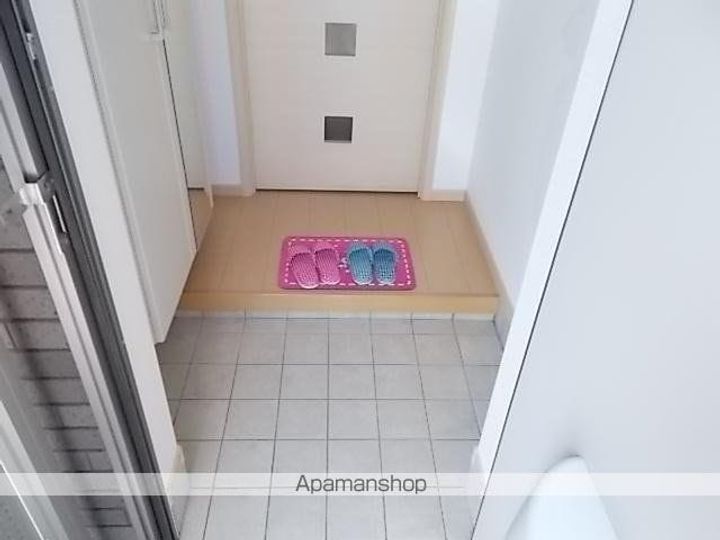 茨城県神栖市柳川の賃貸アパートの玄関