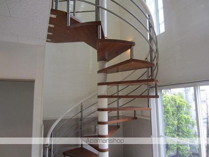 エレガンス恒久の内装