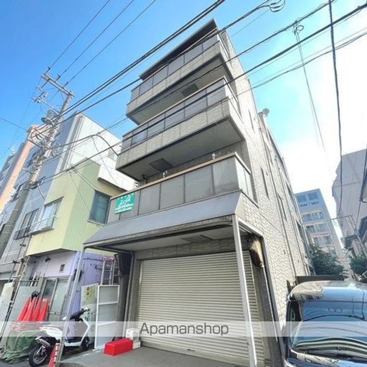 ルーツの外観