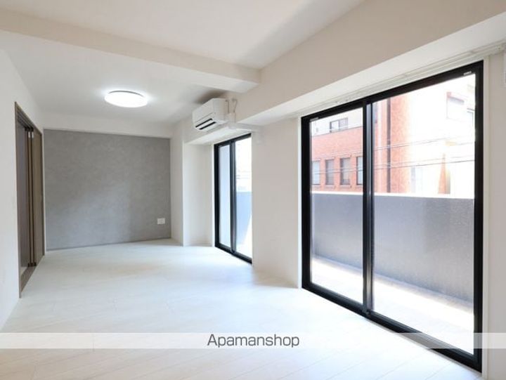 ハイドランジア東別院の居間