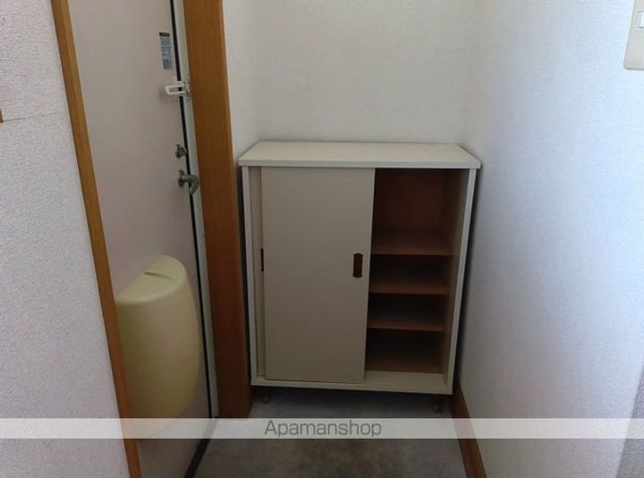 レジデンス石上203の玄関