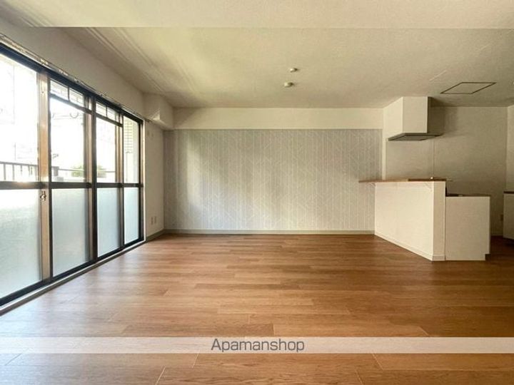 ミリアン宮前の居間