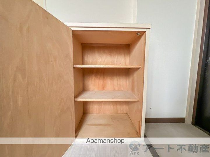 愛媛県松山市鷹子町の賃貸マンションの内装